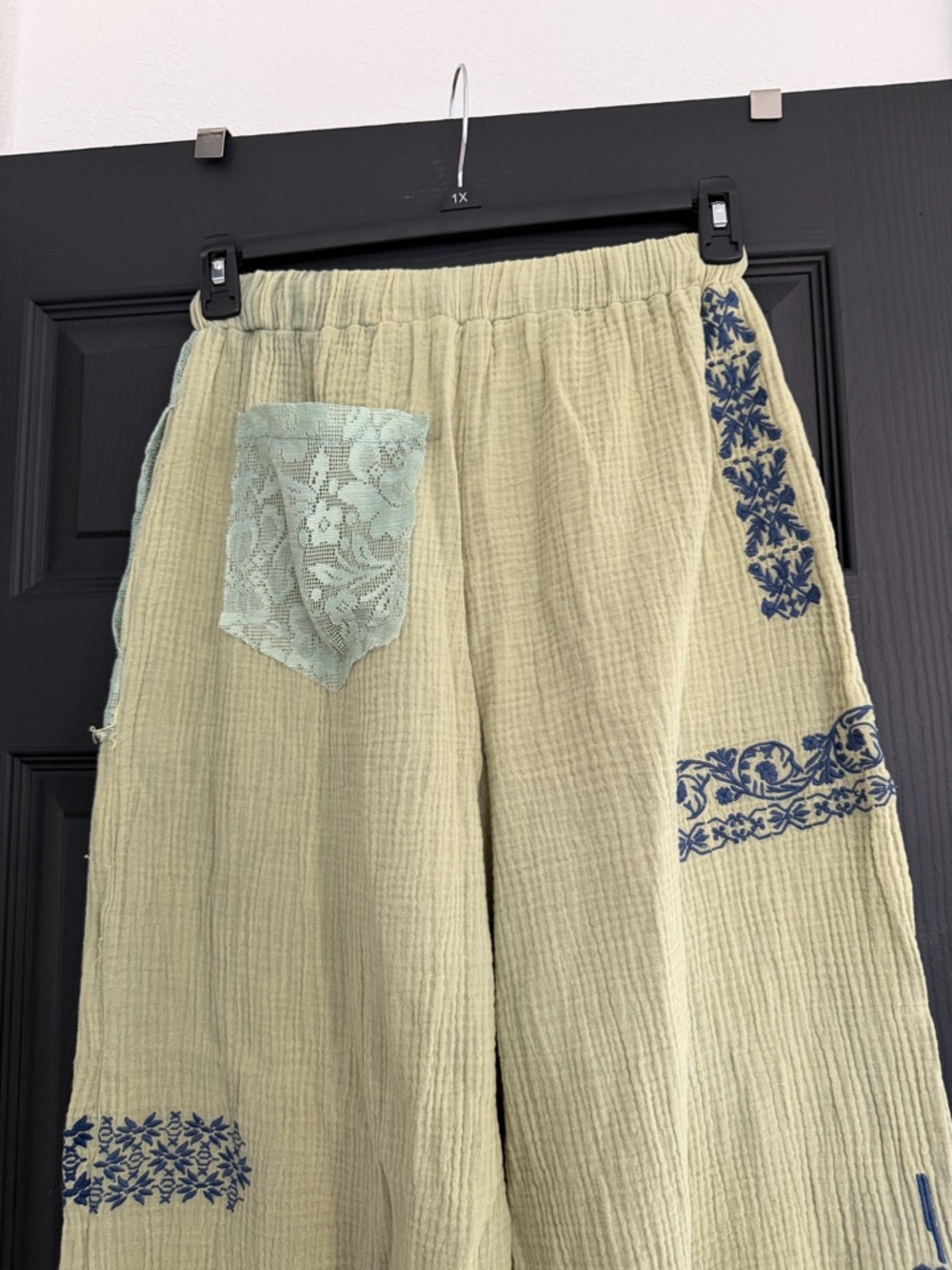 POL I'm So Fly Gauze + Lace Embroidered Slouchy Jogger Pants - Picture 8 of 10